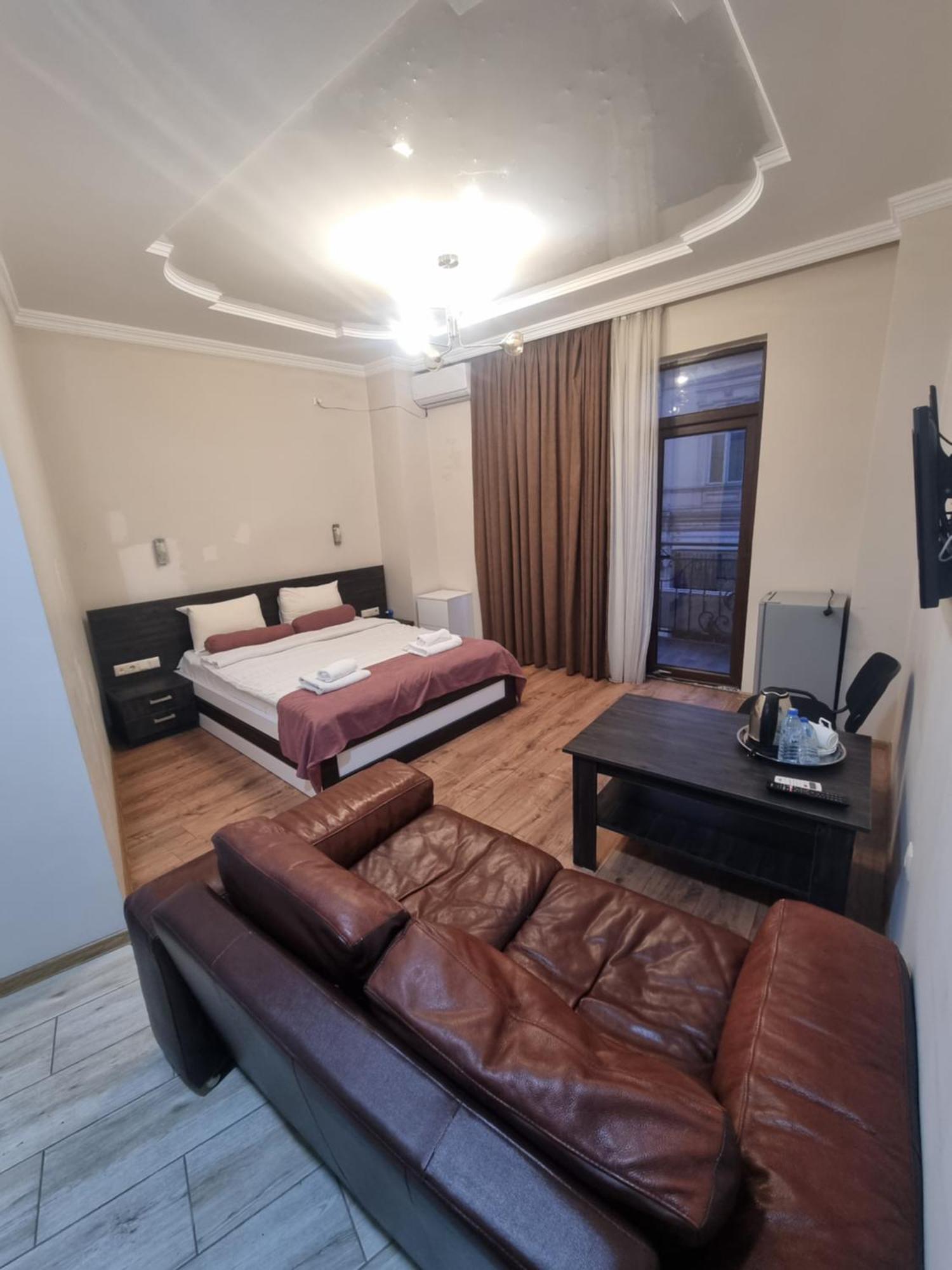 Mahali Hotel Batumi Exterior foto